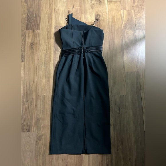Strapless Black Dress with Sculptural Front - Picture 3 of 5
